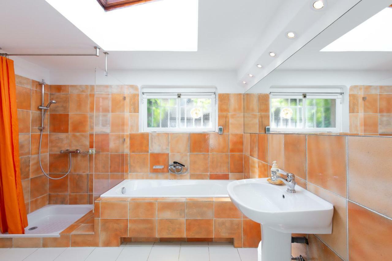 Haus Mit Garten Ueber Der Bucht Von Cannes Vallauris Εξωτερικό φωτογραφία